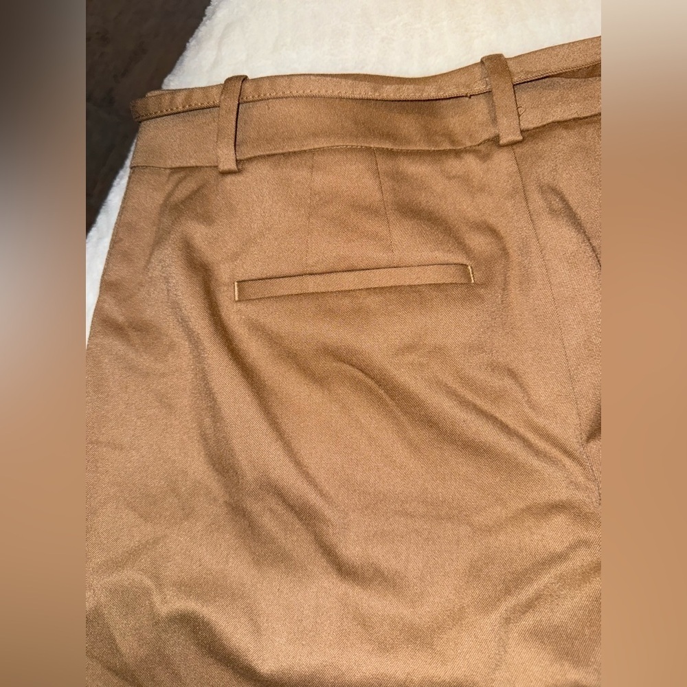 White House Black Market Tan Women's Capris Size 6R - Picture 9 of 9